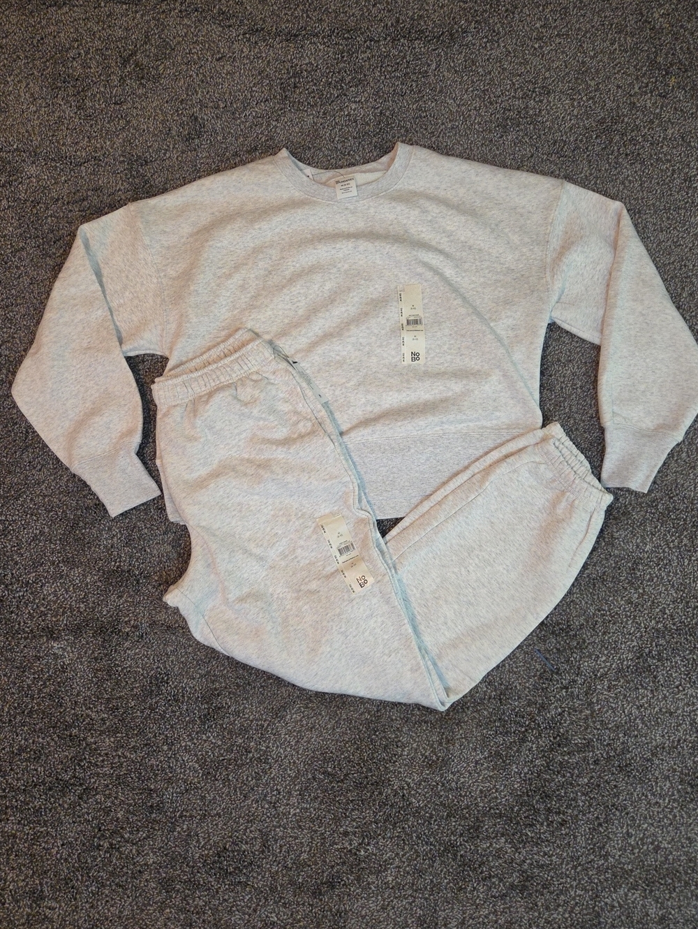 No Boundaries Light Gray Crewneck Sweatshirt And Sweatpants